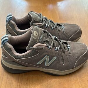 New Balance Men’s size 7 light  Brown/blue Athletic/hiking Shoes